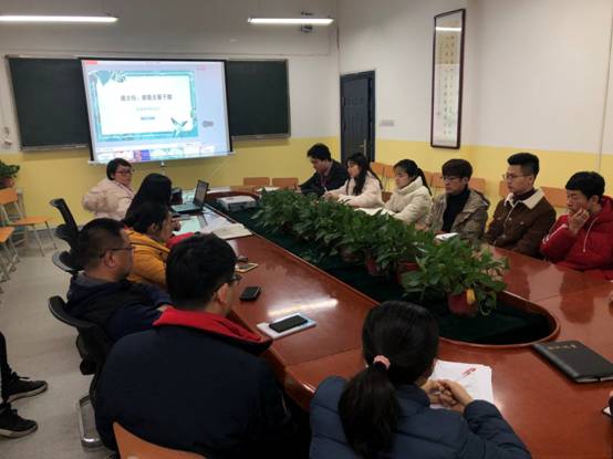 Beat365唯一官方网站召开班主任、班级主要干部班级管理培训会 (2).jpg