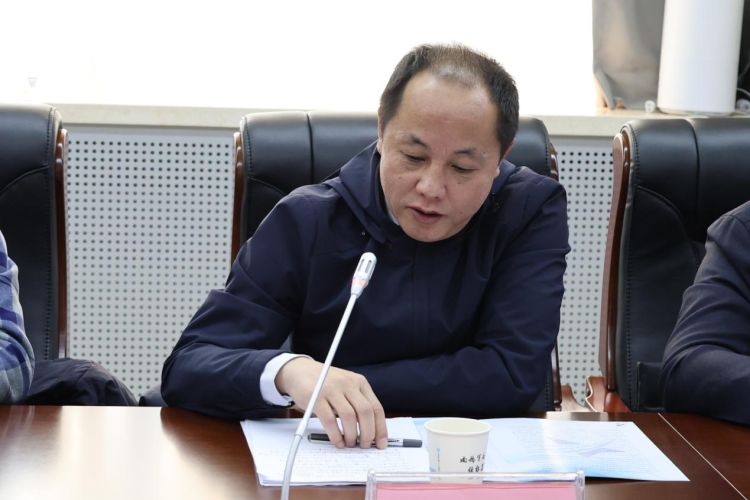 简篇-铁道运输专业委员会工作会议在beat365官网顺利召开